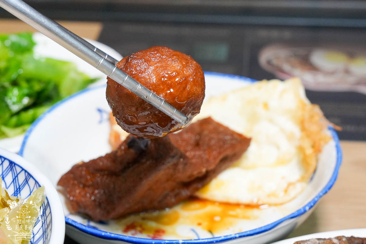 鳳山小吃推薦[深海陳雞肉飯]鳳山在地20年的超人氣小吃！平日常常提早完售的鳳山美食！