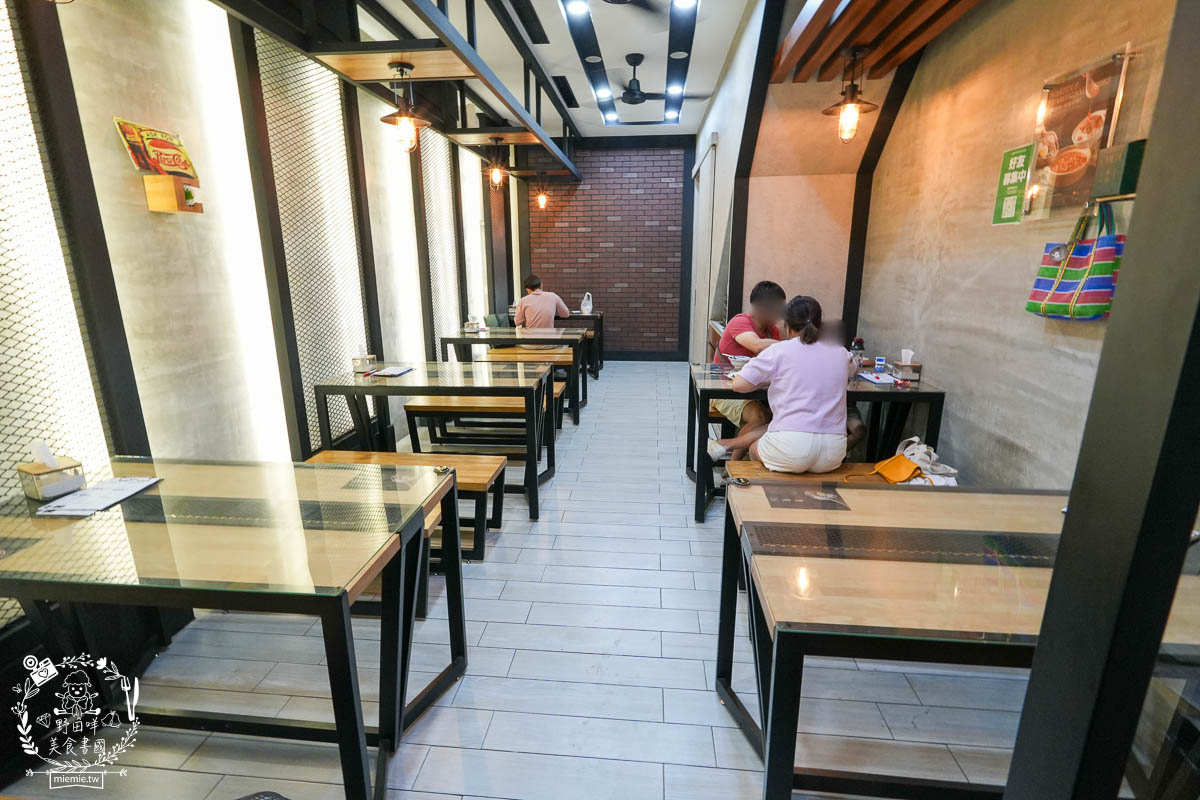 鳳山小吃推薦[深海陳雞肉飯]鳳山在地20年的超人氣小吃！平日常常提早完售的鳳山美食！