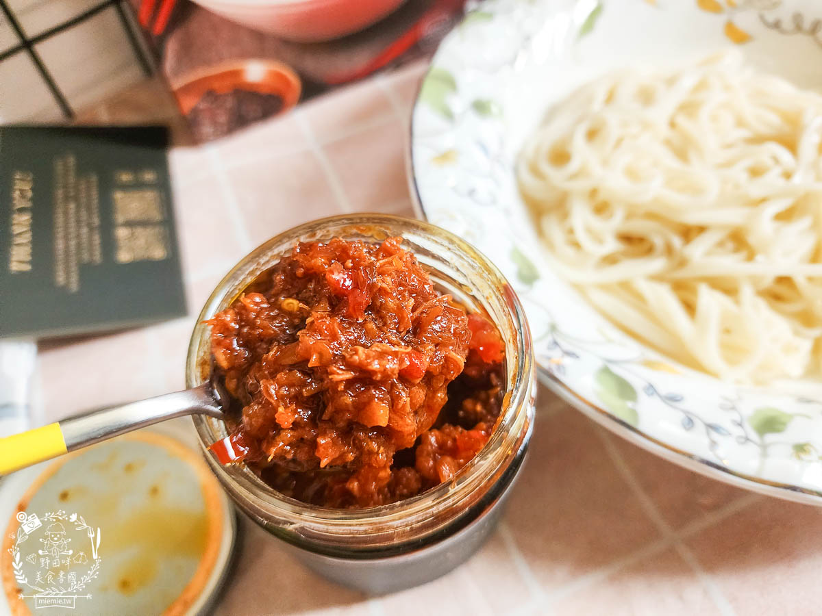 [深海CHEN調理包]鳳山超人氣肉燥飯與雞肉飯在家就能品嚐？還有料超豐富的牛肉湯與肉骨茶？