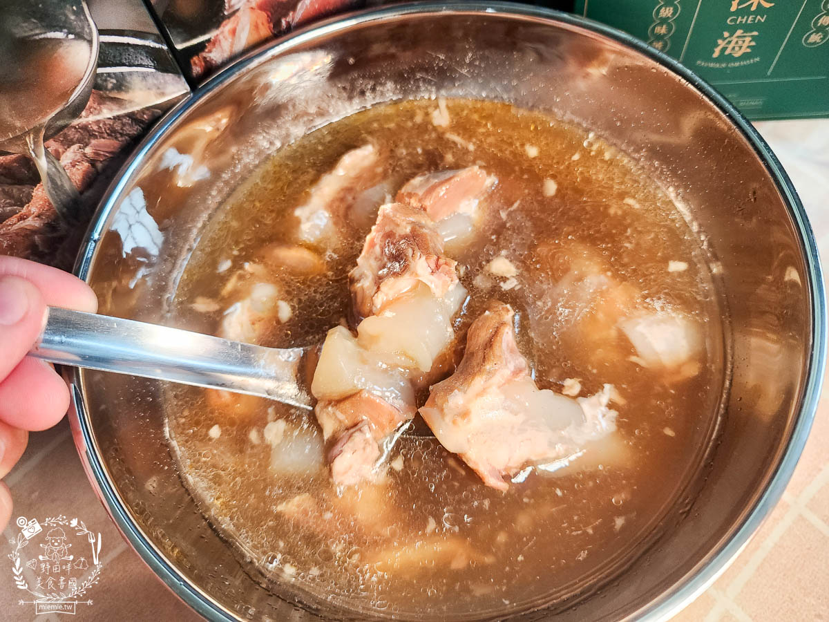 [深海CHEN調理包]鳳山超人氣肉燥飯與雞肉飯在家就能品嚐？還有料超豐富的牛肉湯與肉骨茶？