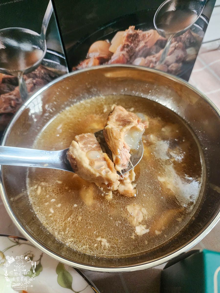 [深海CHEN調理包]鳳山超人氣肉燥飯與雞肉飯在家就能品嚐？還有料超豐富的牛肉湯與肉骨茶？
