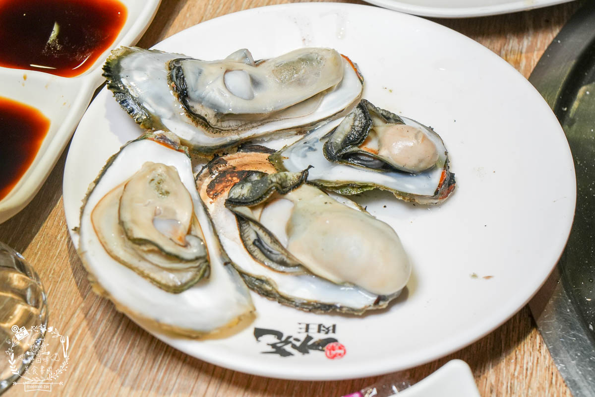 小琉球美食推薦[燒肉王燒烤吃到飽]600元就能吃到超澎湃海鮮!超過60種選項可以爽爽吃到飽!