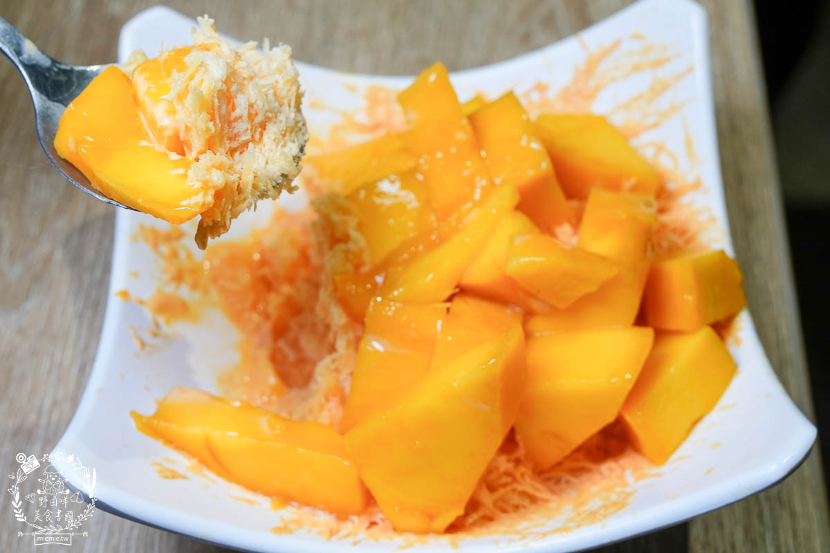 小琉球美食推薦[燒肉王燒烤吃到飽]600元就能吃到超澎湃海鮮!超過60種選項可以爽爽吃到飽!