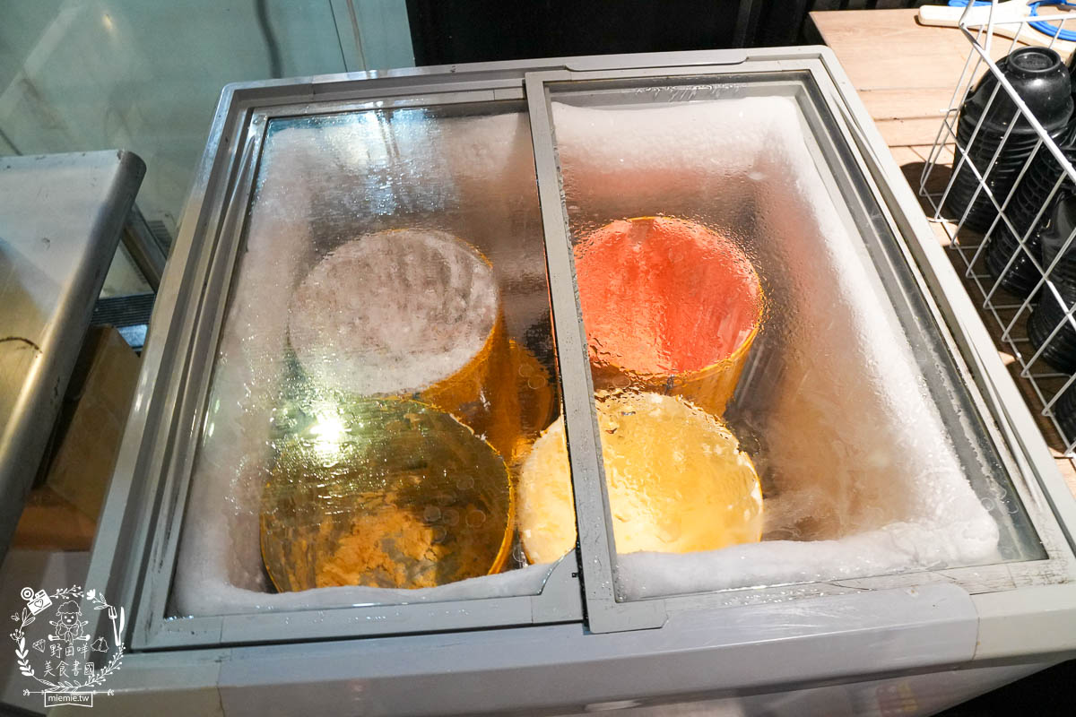 小琉球美食推薦[燒肉王燒烤吃到飽]600元就能吃到超澎湃海鮮!超過60種選項可以爽爽吃到飽!