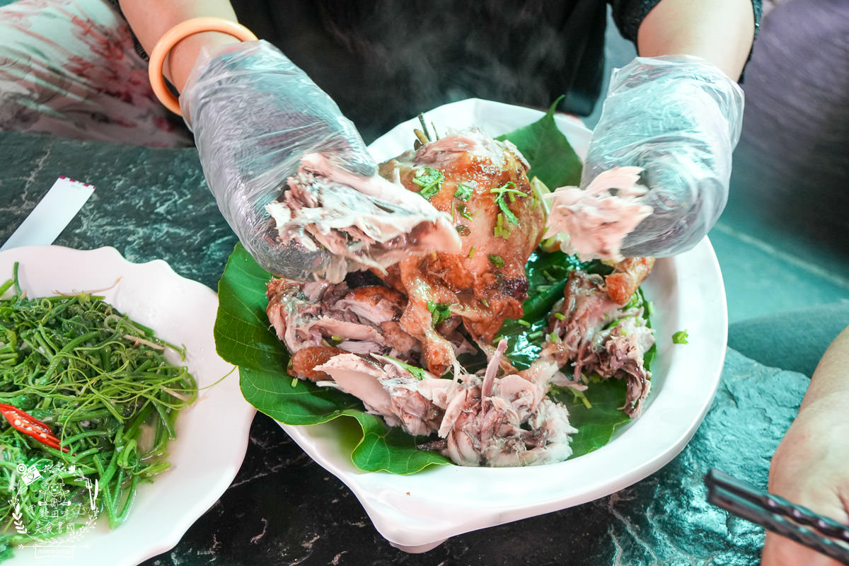 茂林美食推薦[瑪姿餐飲店原住民風味料理]香噴噴的人氣烤雞不預定容易撲空？綜合拼盤石板烤肉必吃！