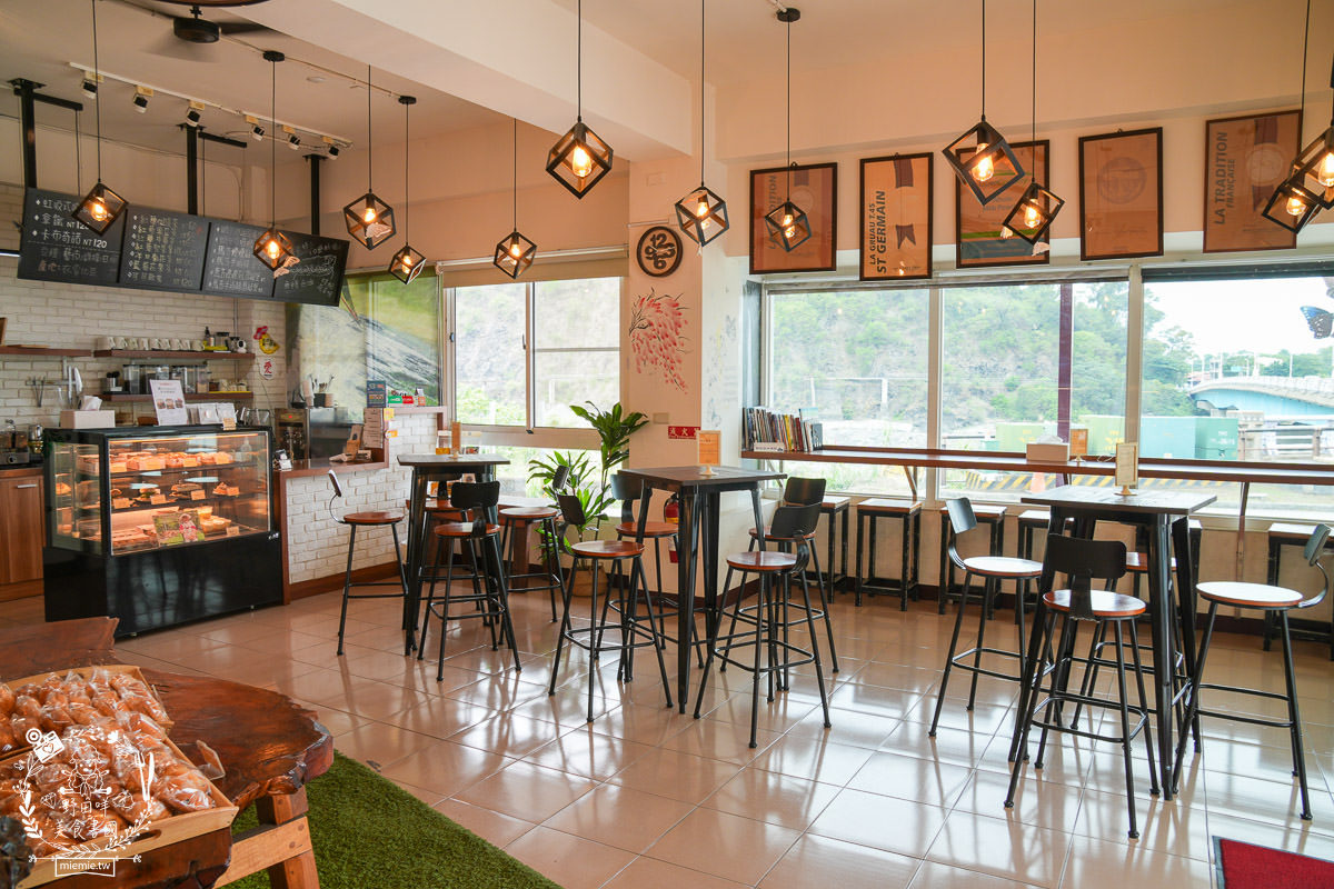 茂林美食推薦[蝶。Svongvong 手感烘焙]嚴選法國、日本進口的天然無添加頂級麵粉的精緻麵包！