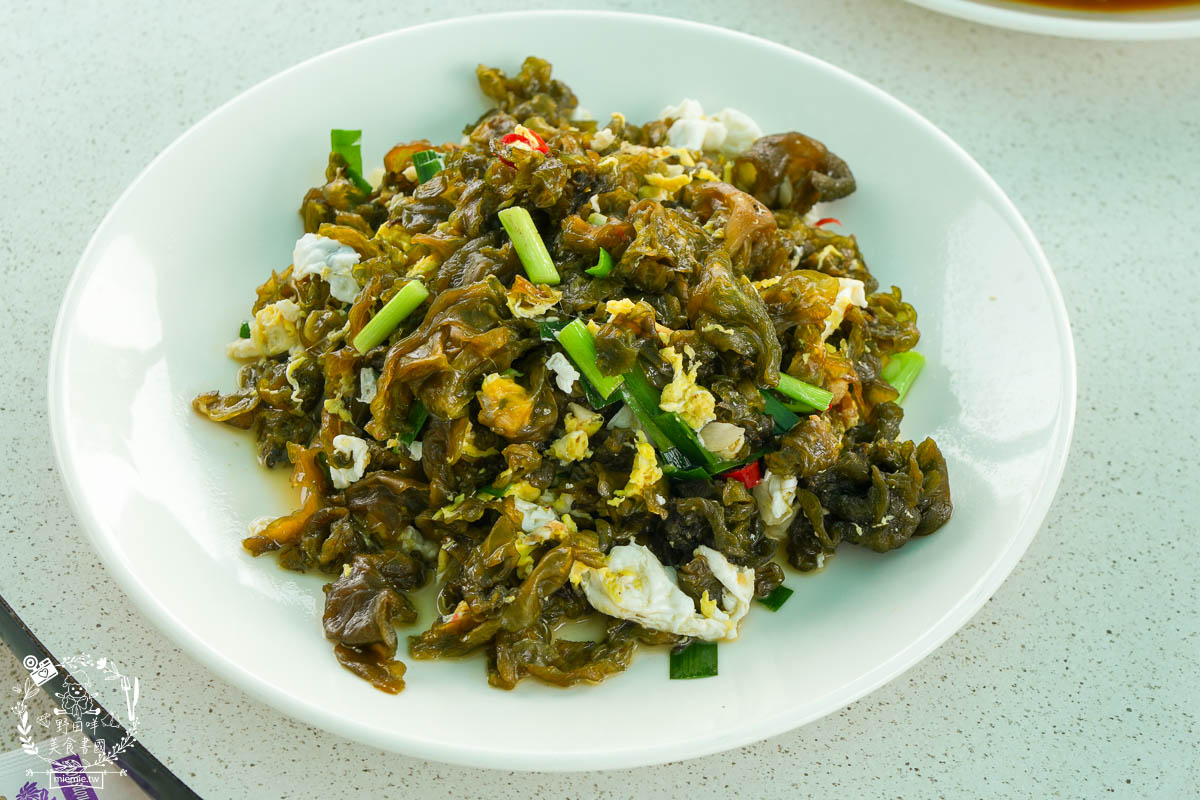 飯賣獨品海鮮熱炒店|小琉球絕美海景餐廳推薦!超多熱炒料理成為團客首選海景餐廳！