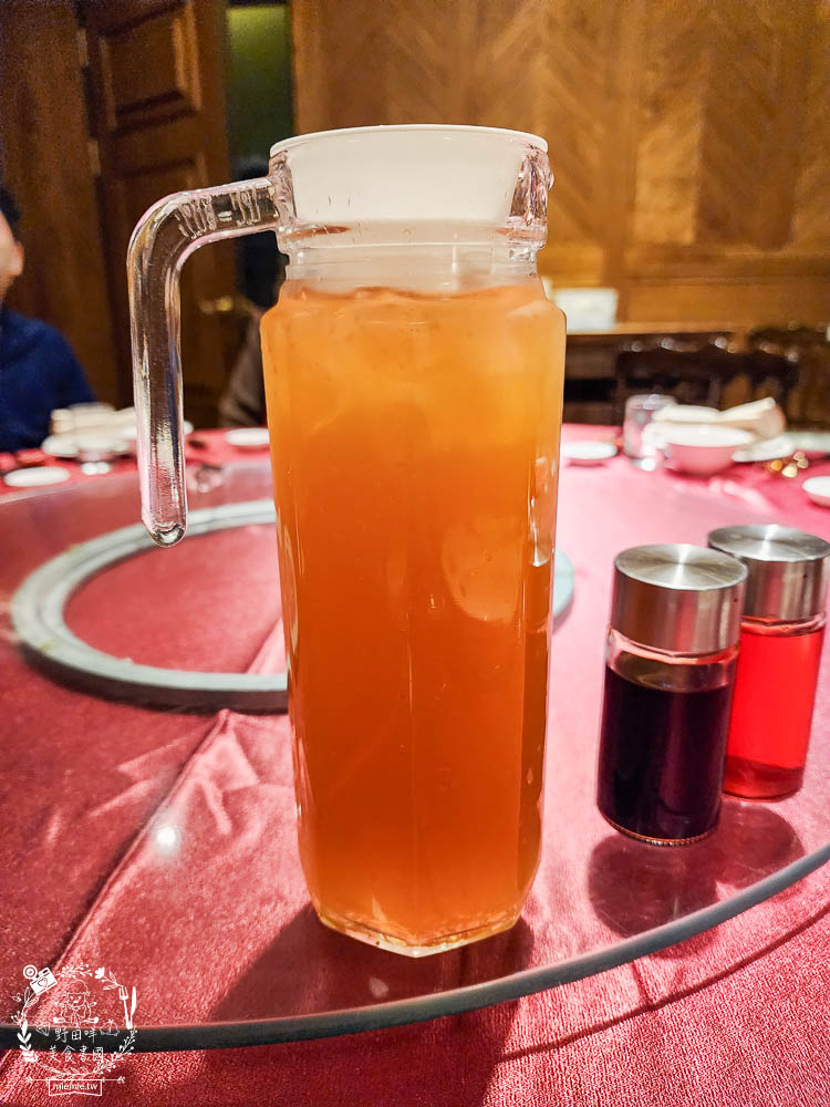 高雄老新台菜中式無菜單料理推薦|奢華高貴的懷舊裝潢超精緻!無菜單料理霸氣且銷魂! - 第23張圖 高雄老新台菜中式無菜單料理推薦|奢華高貴的懷舊裝潢超精緻!無菜單料理霸氣且銷魂!