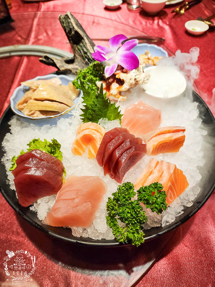 高雄老新台菜中式無菜單料理推薦|奢華高貴的懷舊裝潢超精緻!無菜單料理霸氣且銷魂! - 第24張圖 高雄老新台菜中式無菜單料理推薦|奢華高貴的懷舊裝潢超精緻!無菜單料理霸氣且銷魂!