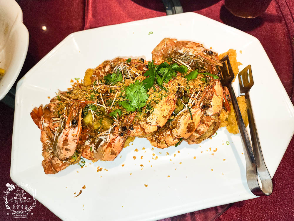 高雄老新台菜中式無菜單料理推薦|奢華高貴的懷舊裝潢超精緻!無菜單料理霸氣且銷魂! - 第31張圖 高雄老新台菜中式無菜單料理推薦|奢華高貴的懷舊裝潢超精緻!無菜單料理霸氣且銷魂!