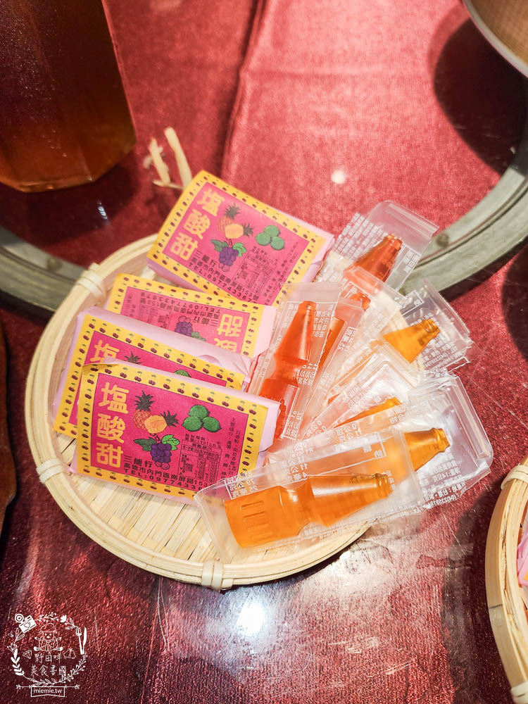 高雄老新台菜中式無菜單料理推薦|奢華高貴的懷舊裝潢超精緻!無菜單料理霸氣且銷魂! - 第42張圖 高雄老新台菜中式無菜單料理推薦|奢華高貴的懷舊裝潢超精緻!無菜單料理霸氣且銷魂!