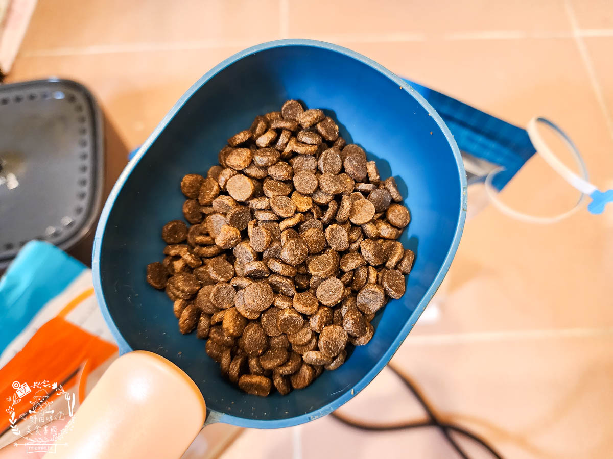 天然無穀寵糧推薦[Loveabowl囍碗海陸饗宴無穀飼料]適口性超好還有Omega 3與益生菌的營養補充