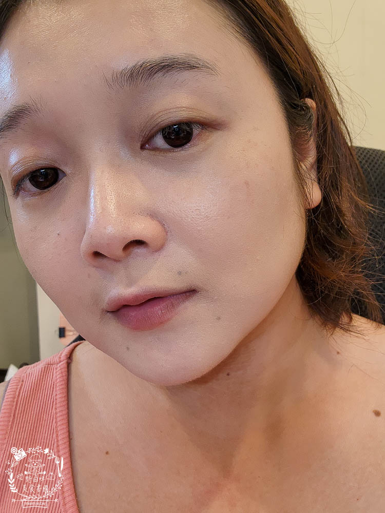 專櫃粉底液評比!油性肌膚超適合的控油持妝粉底液!炎炎夏日不脫妝的專櫃粉底液推薦!