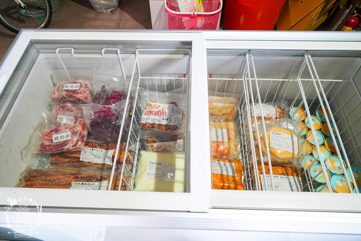 高雄水果商推薦[丞霆國際貿易有限公司]台灣超強的農守人玉荷包香腸!高雄當季水果超便宜!