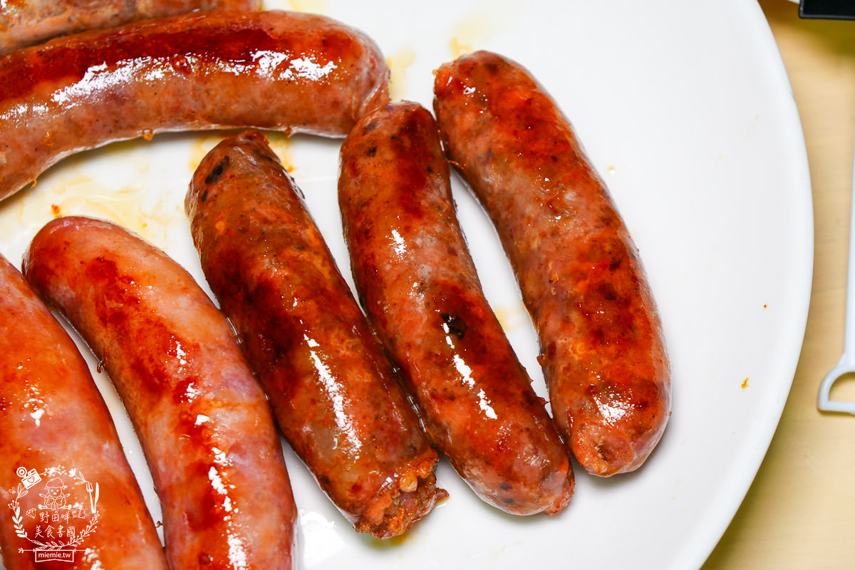 高雄水果商推薦[丞霆國際貿易有限公司]台灣超強的農守人玉荷包香腸!高雄當季水果超便宜!