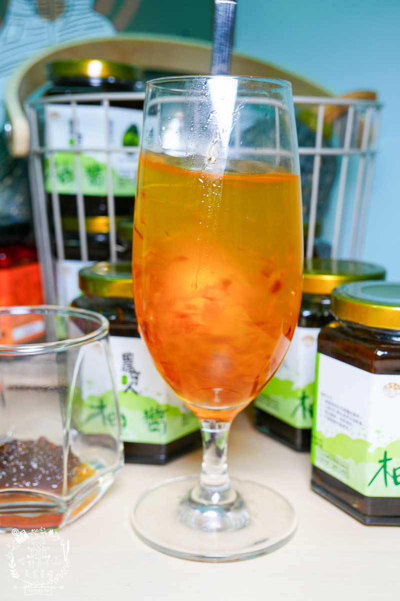 高雄水果商推薦[丞霆國際貿易有限公司]台灣超強的農守人玉荷包香腸!高雄當季水果超便宜!