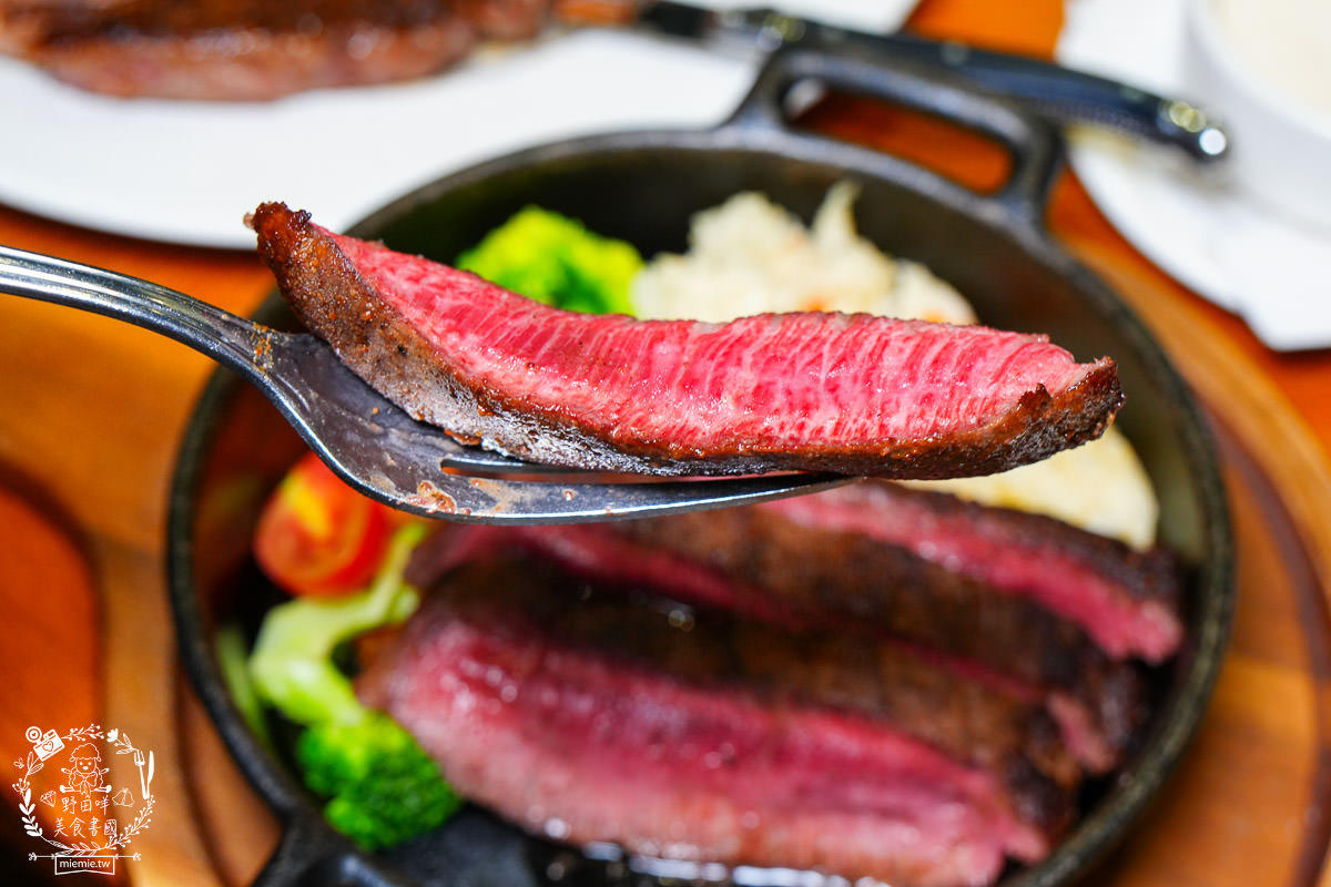 傑克兄弟牛排館高雄店|愛河邊高貴不貴美式風的精緻牛排餐廳！絕美愛河景觀靜謐又愜意！高雄生日餐廳推薦！