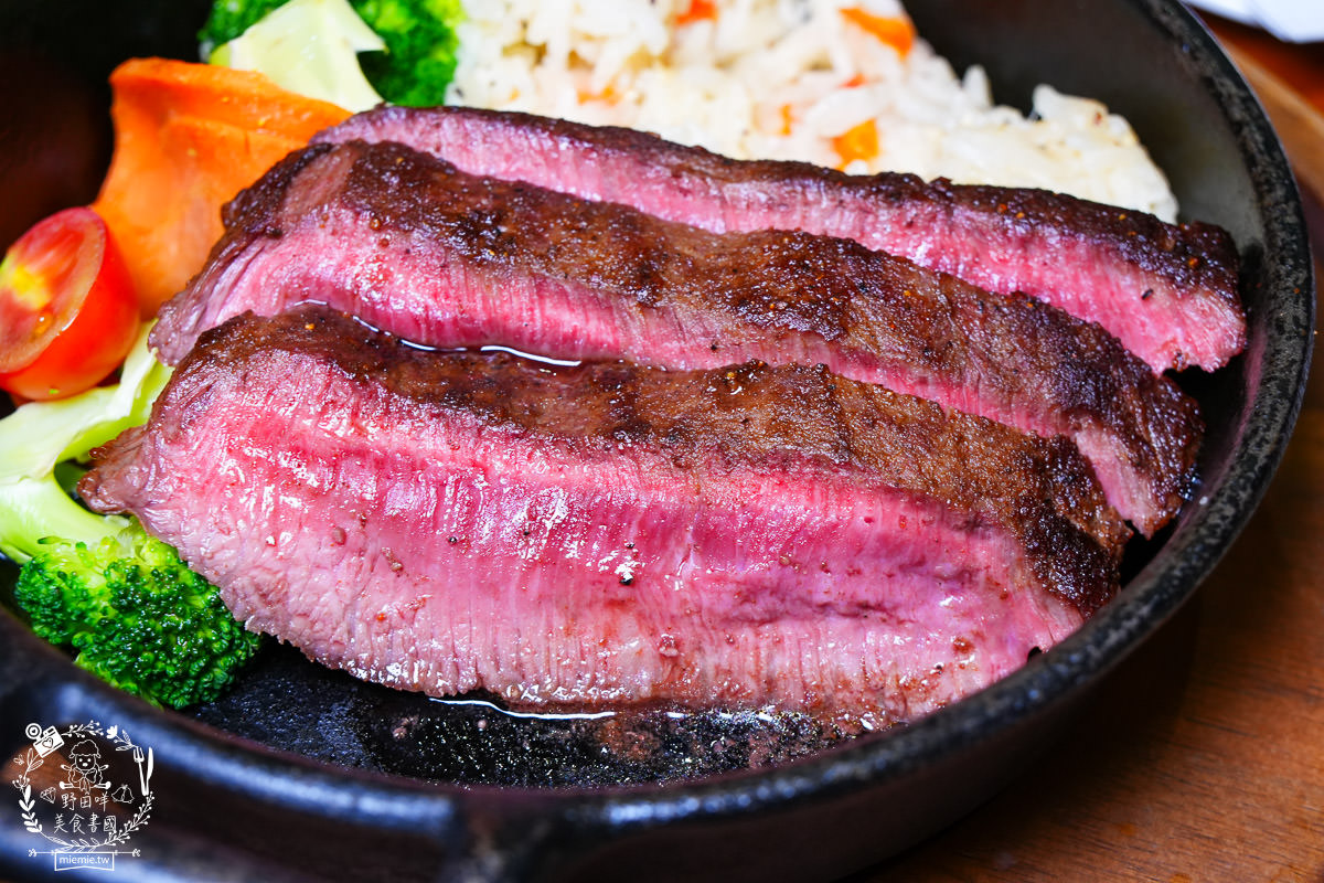 傑克兄弟牛排館高雄店|愛河邊高貴不貴美式風的精緻牛排餐廳！絕美愛河景觀靜謐又愜意！高雄生日餐廳推薦！