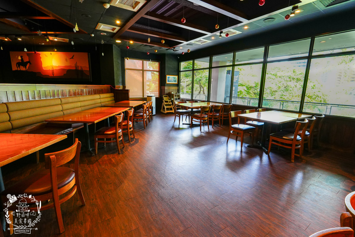 傑克兄弟牛排館高雄店|愛河邊高貴不貴美式風的精緻牛排餐廳！絕美愛河景觀靜謐又愜意！高雄生日餐廳推薦！