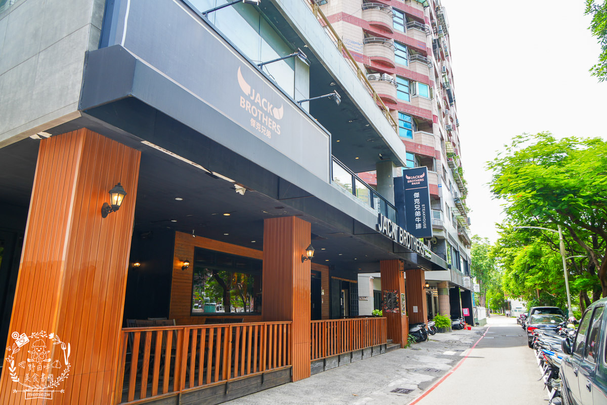 傑克兄弟牛排館高雄店|愛河邊高貴不貴美式風的精緻牛排餐廳！絕美愛河景觀靜謐又愜意！高雄生日餐廳推薦！