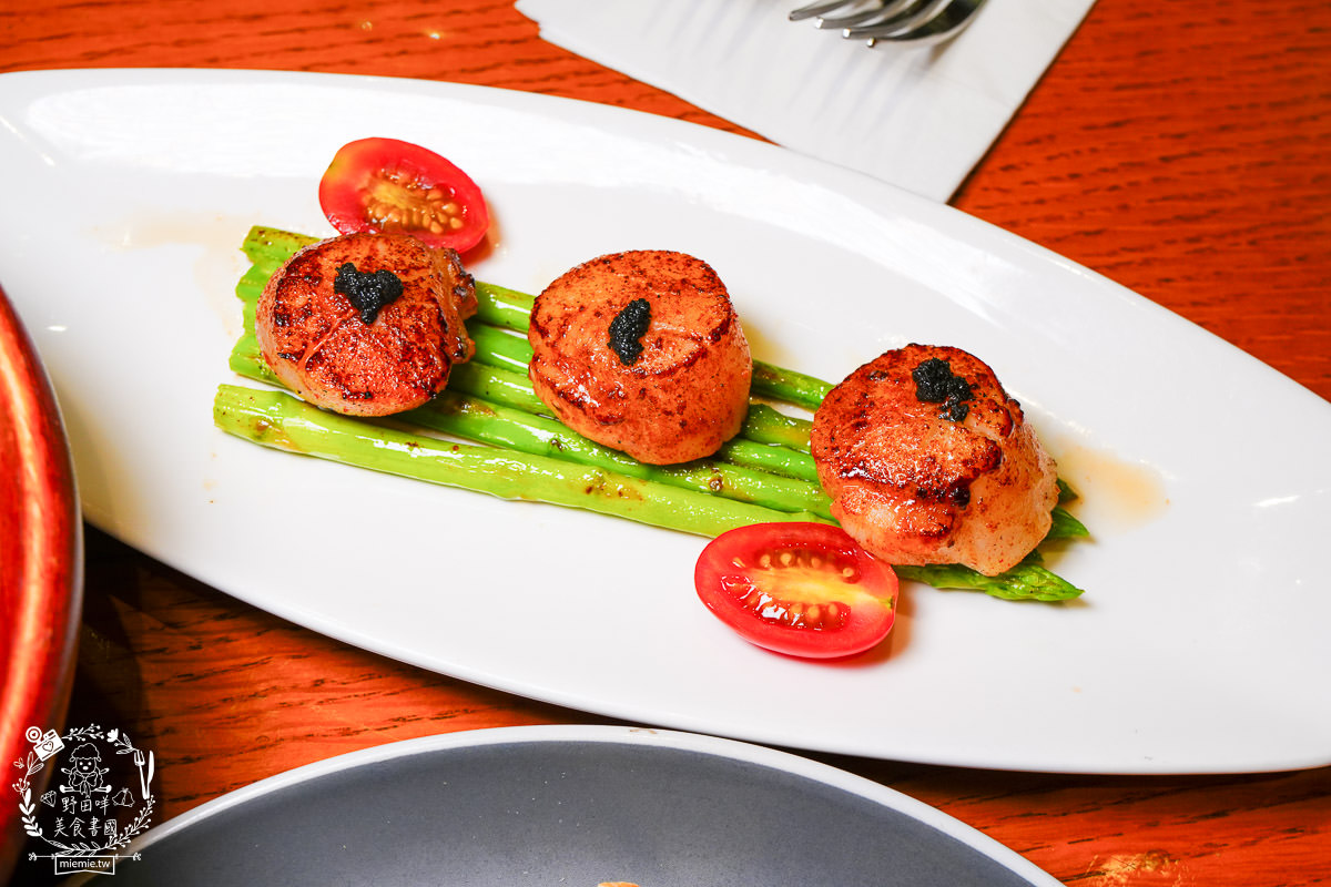 傑克兄弟牛排館高雄店|愛河邊高貴不貴美式風的精緻牛排餐廳！絕美愛河景觀靜謐又愜意！高雄生日餐廳推薦！