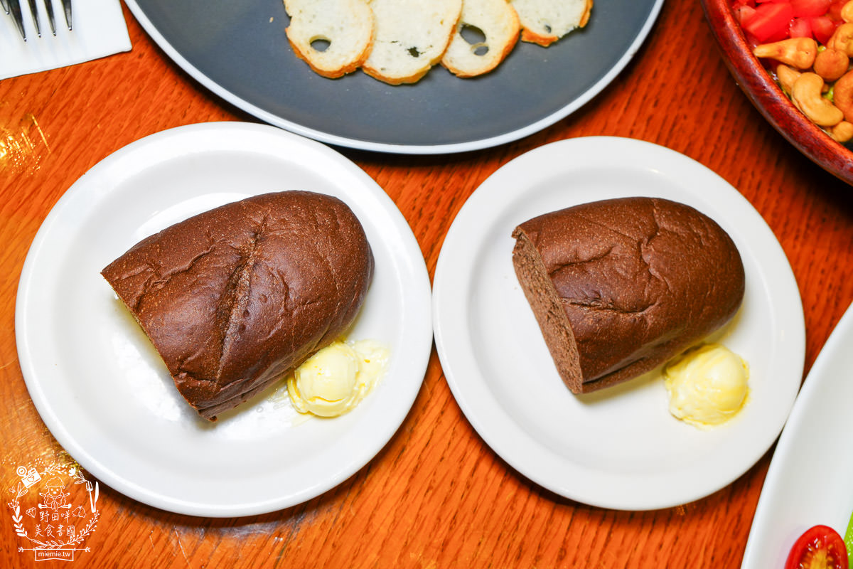 傑克兄弟牛排館高雄店|愛河邊高貴不貴美式風的精緻牛排餐廳！絕美愛河景觀靜謐又愜意！高雄生日餐廳推薦！