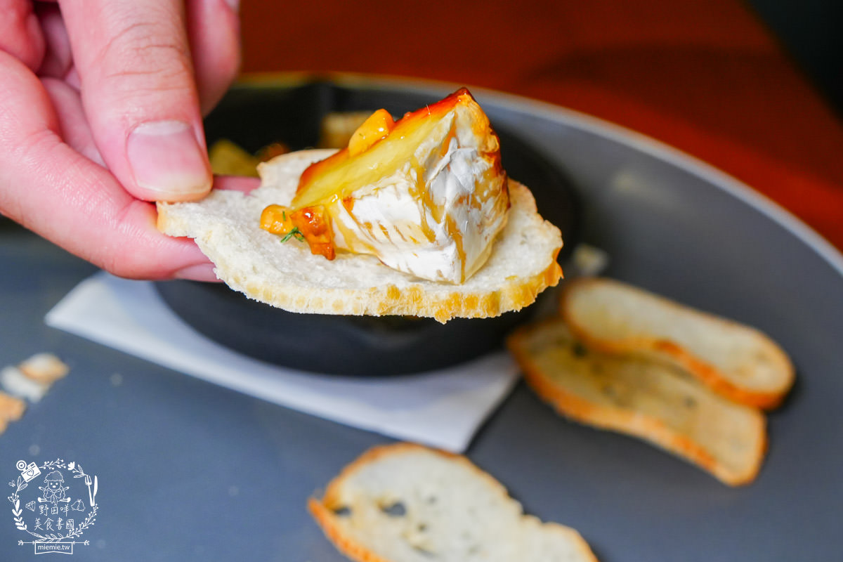 傑克兄弟牛排館高雄店|愛河邊高貴不貴美式風的精緻牛排餐廳！絕美愛河景觀靜謐又愜意！高雄生日餐廳推薦！