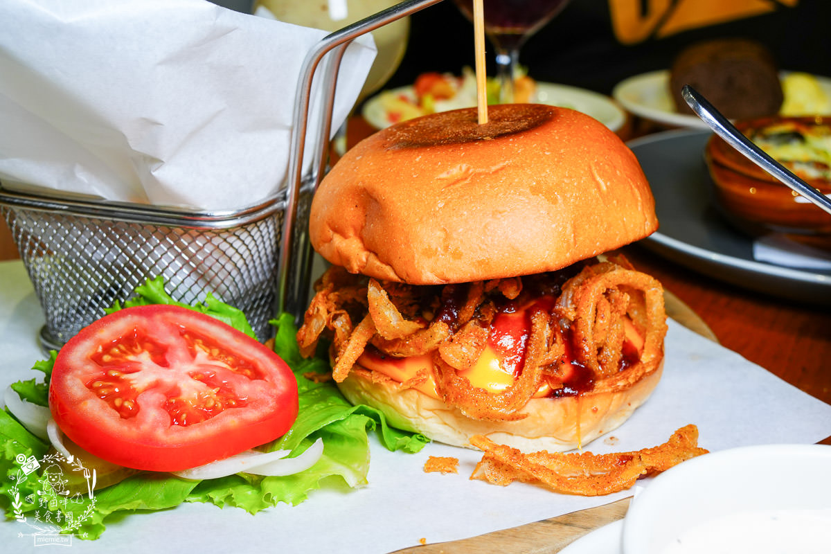 傑克兄弟牛排館高雄店|愛河邊高貴不貴美式風的精緻牛排餐廳！絕美愛河景觀靜謐又愜意！高雄生日餐廳推薦！