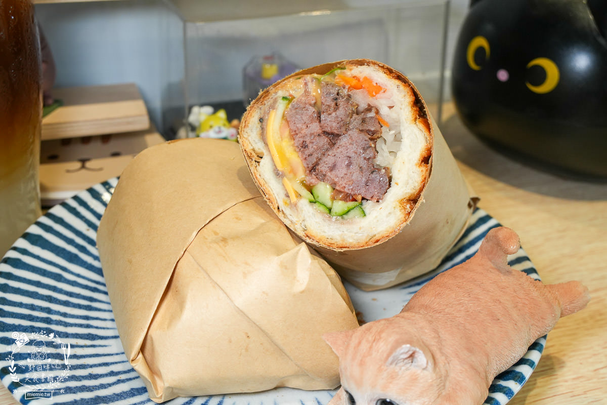 高雄貓咪咖啡廳[如如貓法式三明治]料豐味美的超澎湃法式三明治!還有貓咪陪吃超幸福！