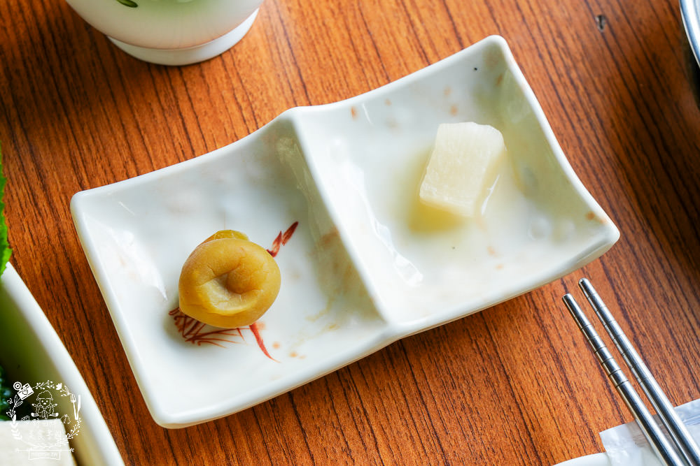櫻の田野養生休閒農莊|超繽紛的野菜自助吧吃到飽！還有多種主餐跟飲料吧無限供應！