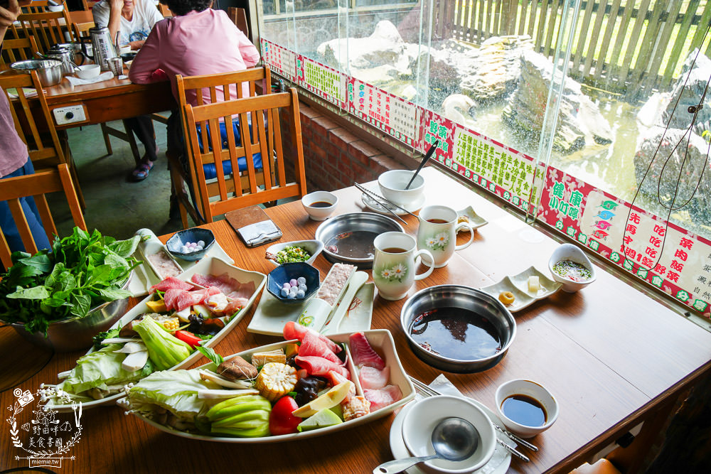 櫻の田野養生休閒農莊|超繽紛的野菜自助吧吃到飽！還有多種主餐跟飲料吧無限供應！
