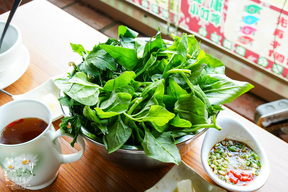 櫻の田野養生休閒農莊|超繽紛的野菜自助吧吃到飽！還有多種主餐跟飲料吧無限供應！