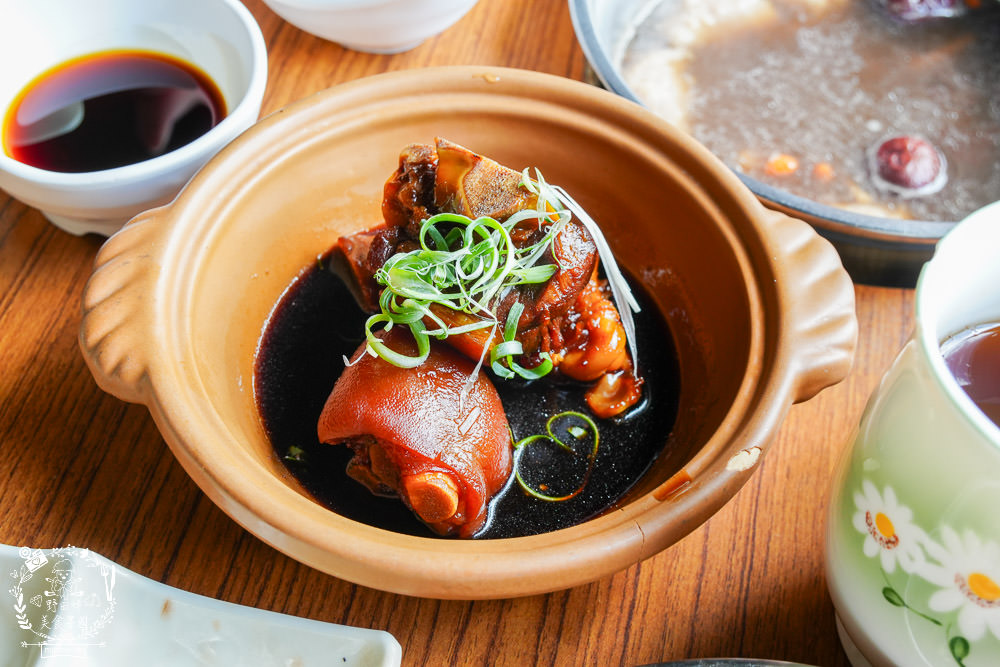 櫻の田野養生休閒農莊|超繽紛的野菜自助吧吃到飽！還有多種主餐跟飲料吧無限供應！