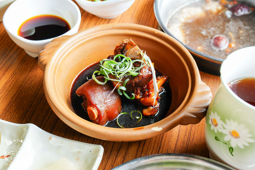 櫻の田野養生休閒農莊|超繽紛的野菜自助吧吃到飽！還有多種主餐跟飲料吧無限供應！