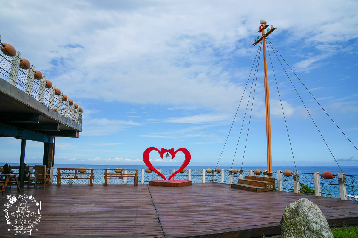 花蓮海景咖啡廳[海中天海景咖啡]絕美太平洋景觀咖啡廳！超多網美藝術裝置提供拍照！