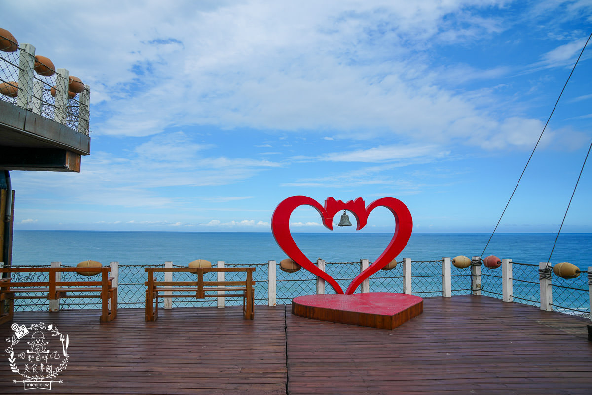 花蓮海景咖啡廳[海中天海景咖啡]絕美太平洋景觀咖啡廳！超多網美藝術裝置提供拍照！