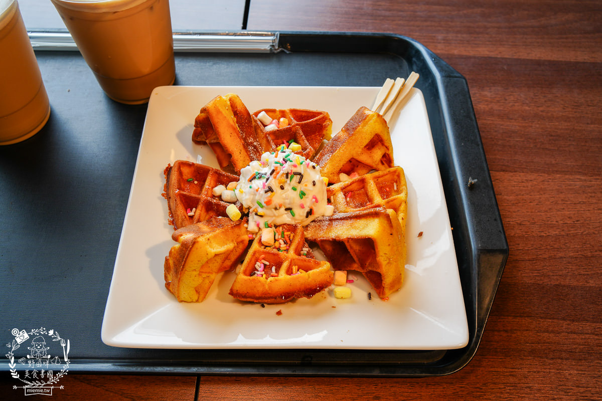 花蓮海景咖啡廳[海中天海景咖啡]絕美太平洋景觀咖啡廳！超多網美藝術裝置提供拍照！