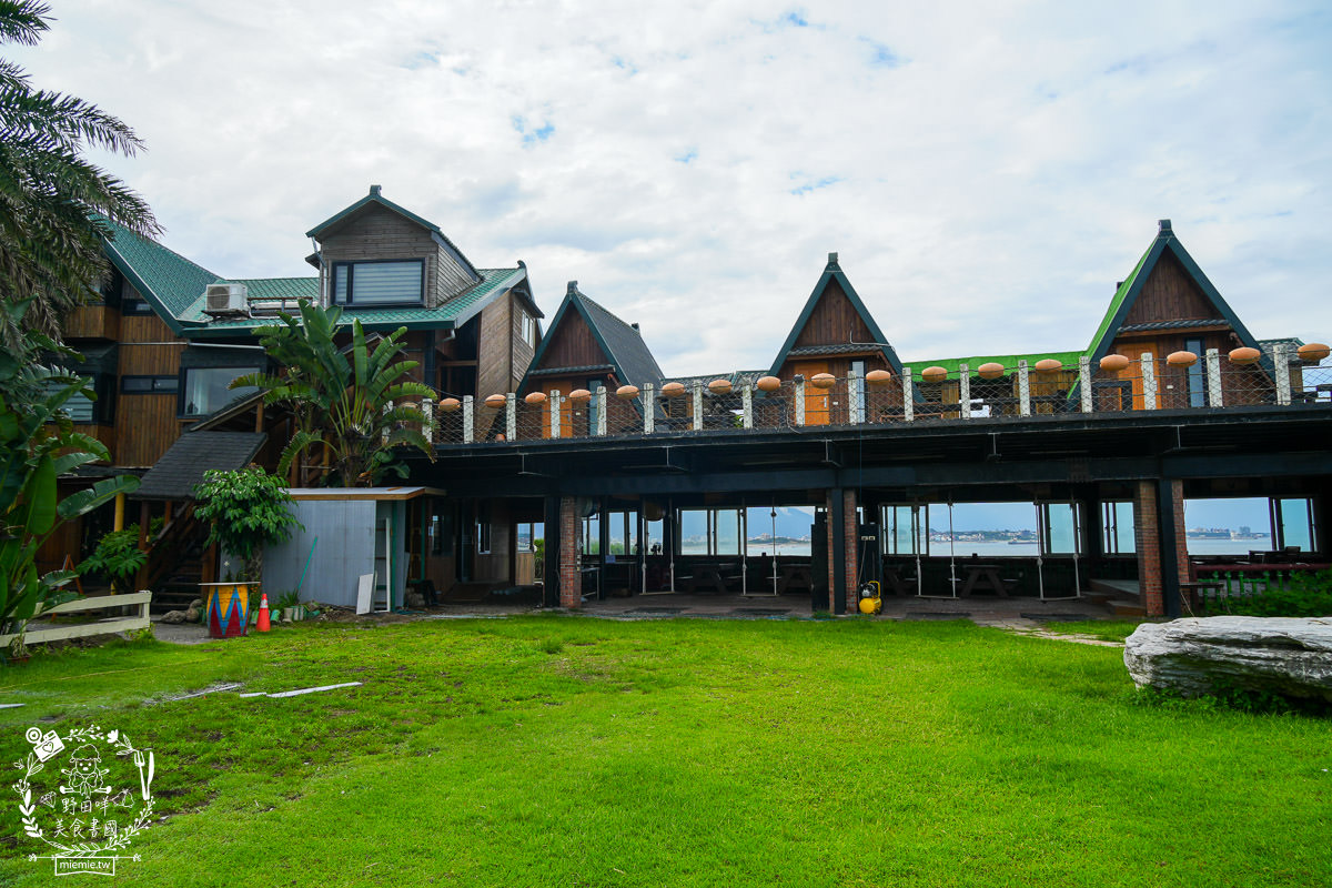 花蓮海景咖啡廳[海中天海景咖啡]絕美太平洋景觀咖啡廳！超多網美藝術裝置提供拍照！