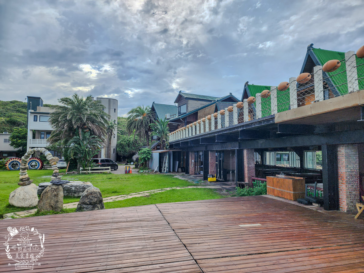 花蓮海景咖啡廳[海中天海景咖啡]絕美太平洋景觀咖啡廳！超多網美藝術裝置提供拍照！