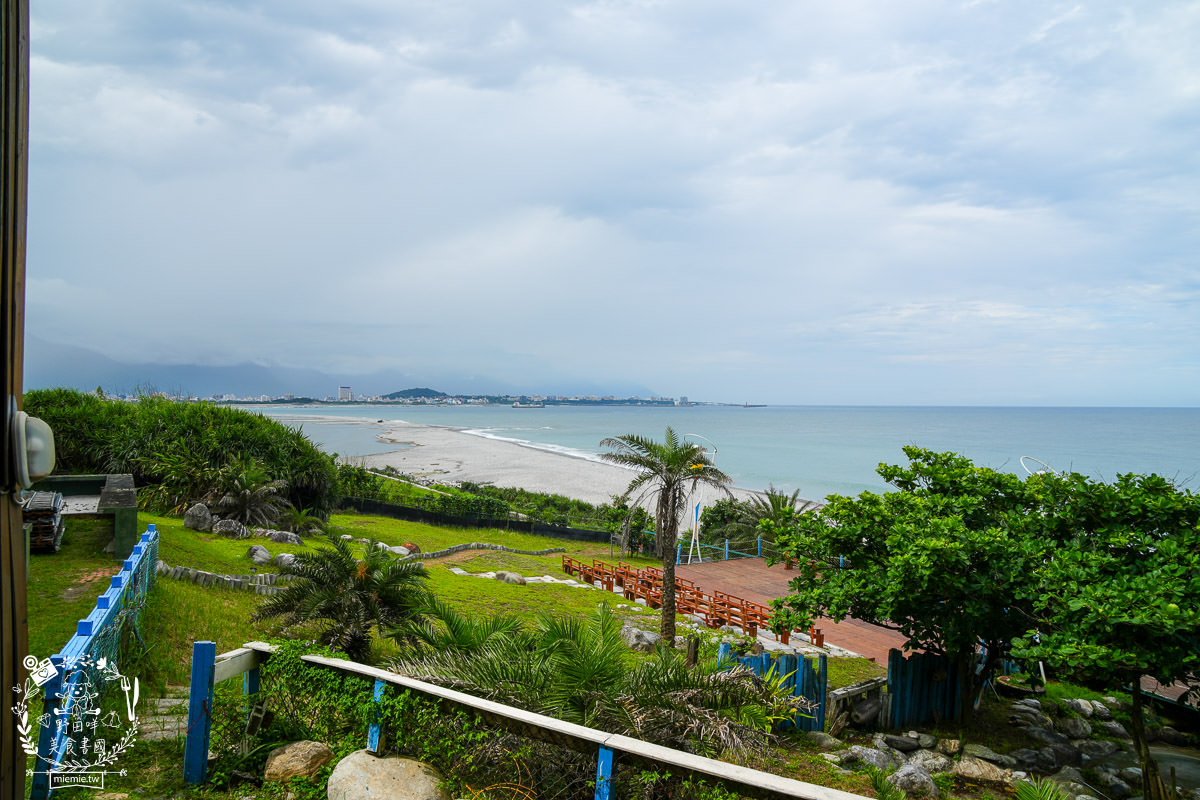 花蓮海景咖啡廳[海中天海景咖啡]絕美太平洋景觀咖啡廳！超多網美藝術裝置提供拍照！