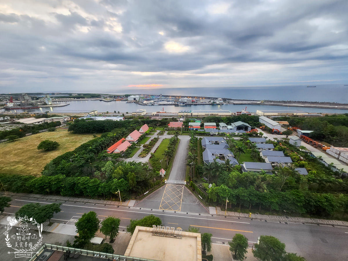 花蓮飯店推薦[福容大飯店]絕美景觀和洋客房可以觀賞花蓮日出!樂齡專案免費櫻田野養生鍋+a2 水岸園區遊湖券！