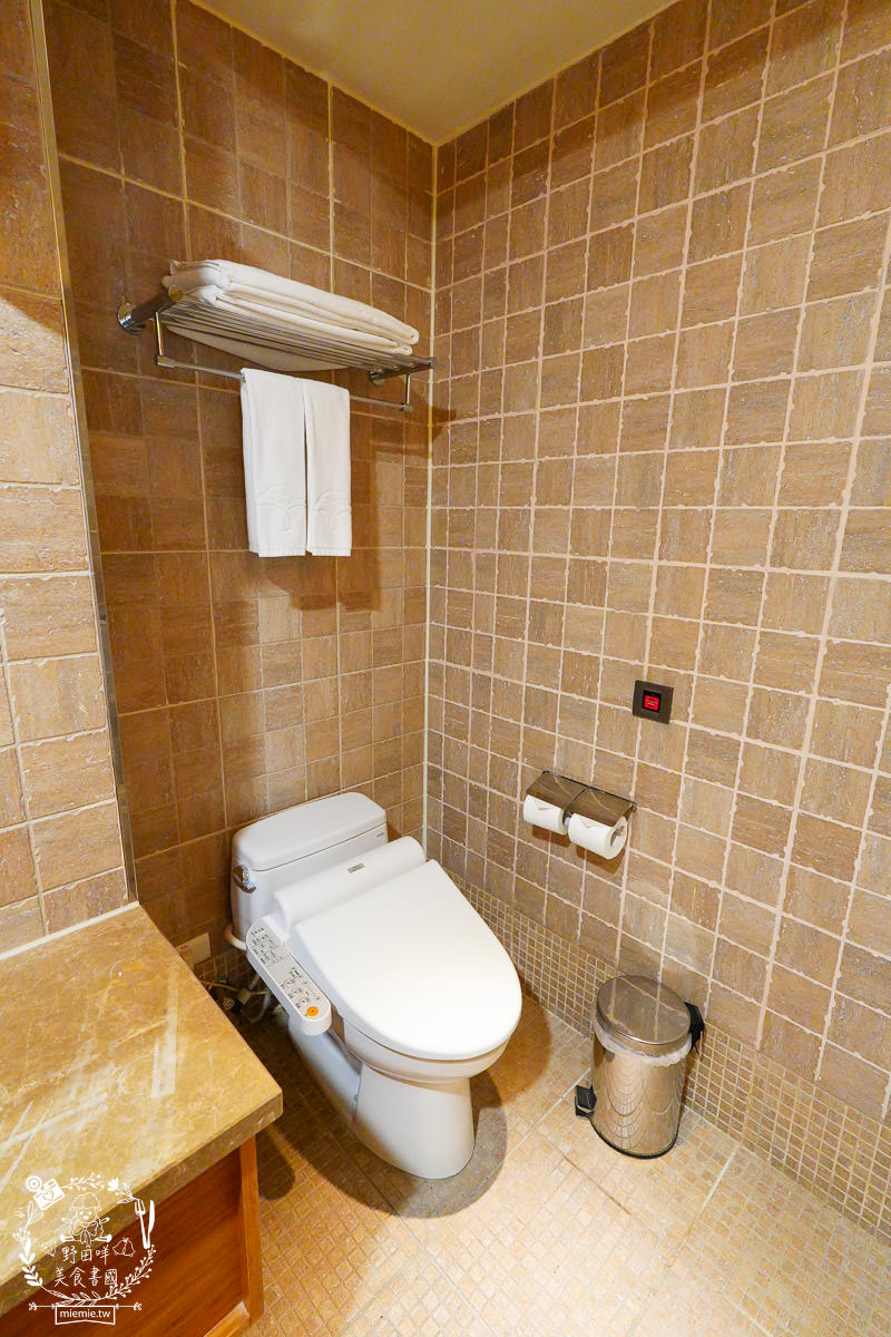 花蓮飯店推薦[福容大飯店]絕美景觀和洋客房可以觀賞花蓮日出!樂齡專案免費櫻田野養生鍋+a2 水岸園區遊湖券！