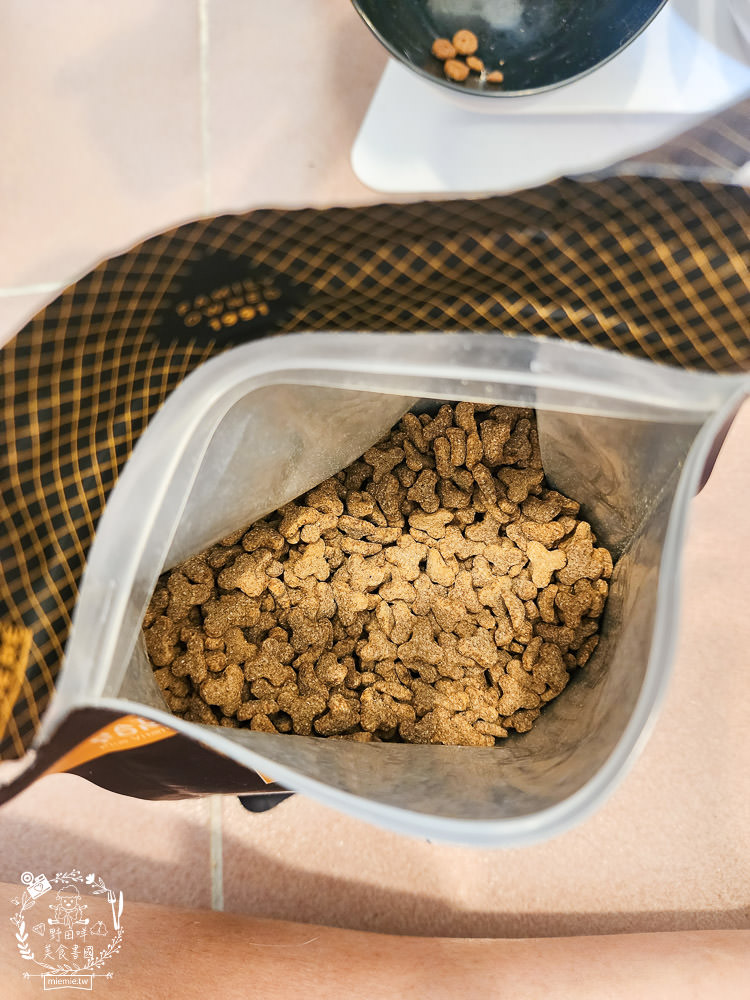 美國寵物飼料推薦[芮格爾天然寵糧]機能性飼料開箱！適口性極佳的貓咪飼料！