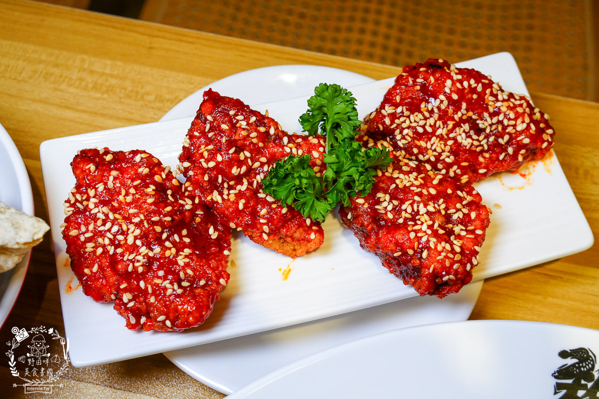 高雄首間稚人酸菜魚就在美術館附近!高達80%食材都來自中國!大受好評的菠蘿酸菜魚不吃辣必推!