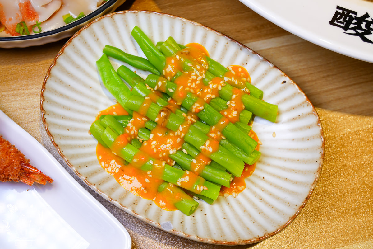 高雄首間稚人酸菜魚就在美術館附近!高達80%食材都來自中國!大受好評的菠蘿酸菜魚不吃辣必推!