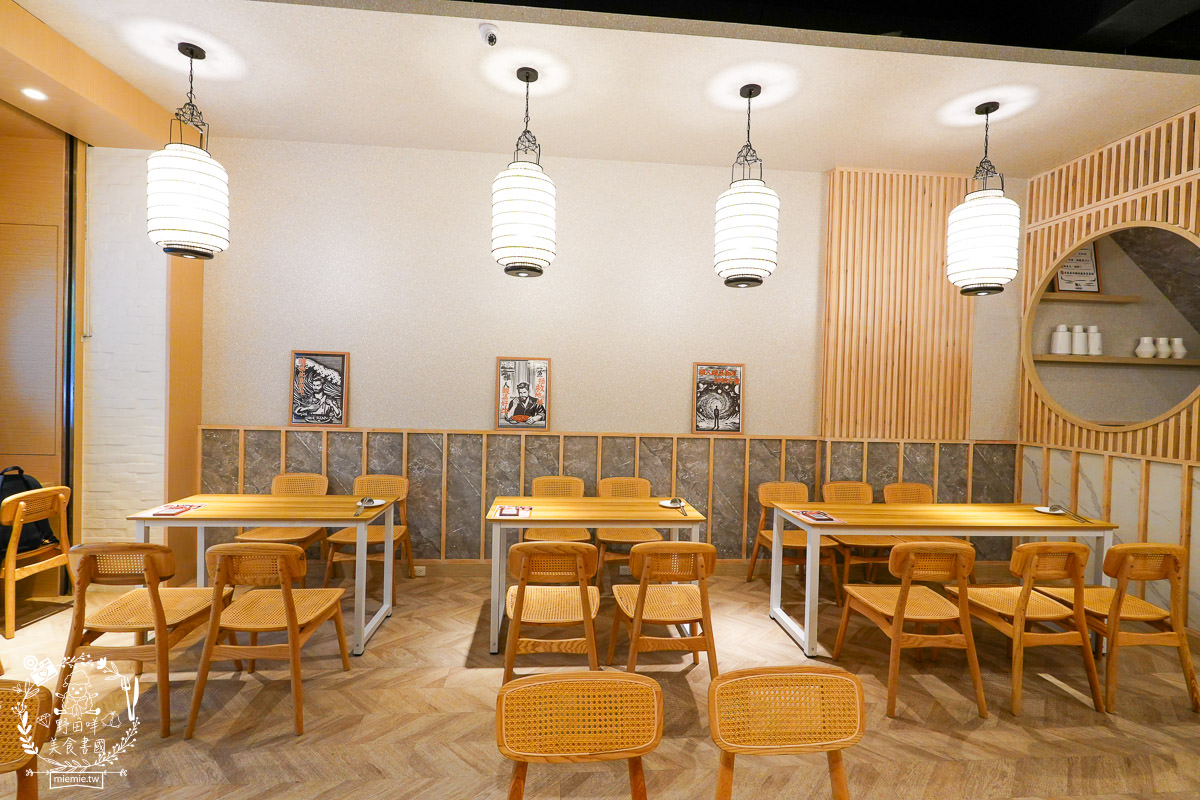 高雄首間稚人酸菜魚就在美術館附近!高達80%食材都來自中國!大受好評的菠蘿酸菜魚不吃辣必推!