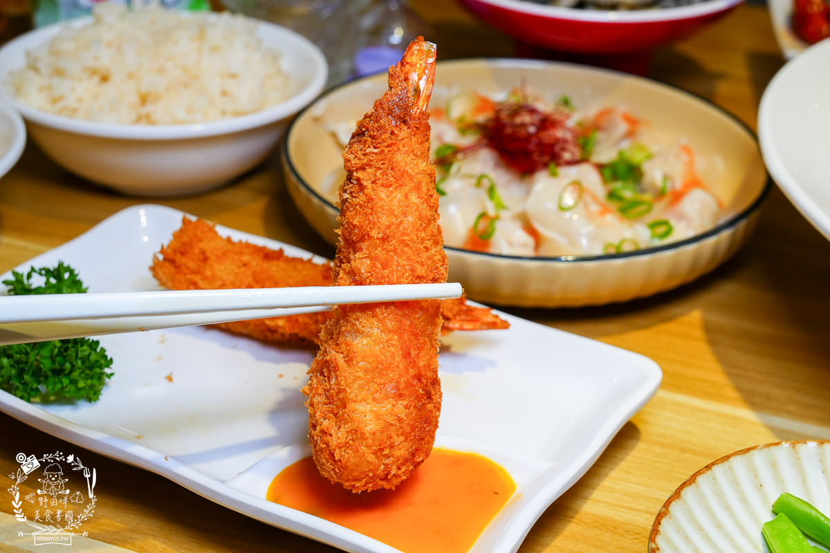 高雄首間稚人酸菜魚就在美術館附近!高達80%食材都來自中國!大受好評的菠蘿酸菜魚不吃辣必推!