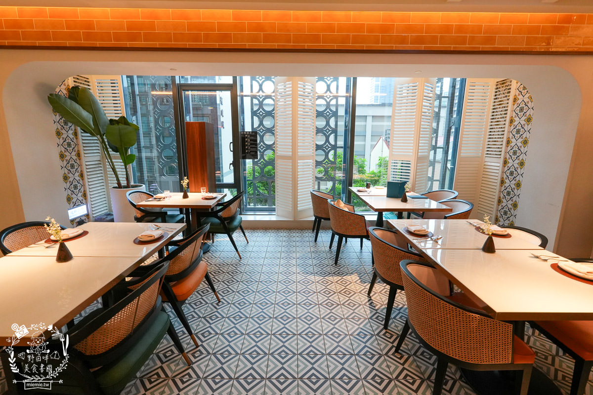 HAWKER 好客南洋餐廳高雄洲際酒店|超浪漫的網美南洋下午茶!奢華高貴的精緻下午茶甜點! - 第6張圖 HAWKER 好客南洋餐廳高雄洲際酒店|超浪漫的網美南洋下午茶!奢華高貴的精緻下午茶甜點!