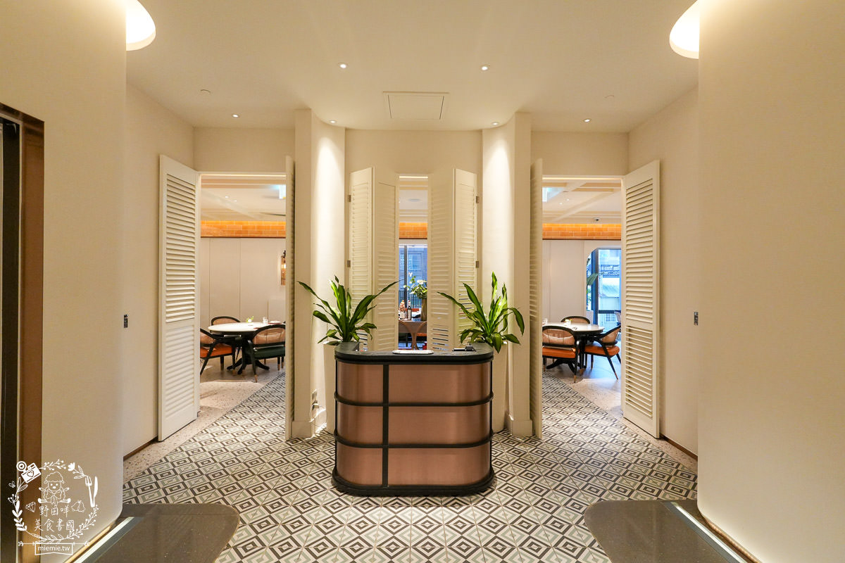 HAWKER 好客南洋餐廳高雄洲際酒店|超浪漫的網美南洋下午茶!奢華高貴的精緻下午茶甜點! - 第5張圖 HAWKER 好客南洋餐廳高雄洲際酒店|超浪漫的網美南洋下午茶!奢華高貴的精緻下午茶甜點!