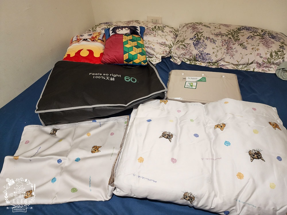 天絲床包推薦[伯尼寢具]暢首易言獨家聯名款60支天絲喵喵甜心床包兩用被組！台灣夏天必備涼爽床被！